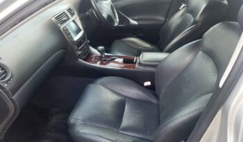 2006 Lexus is full