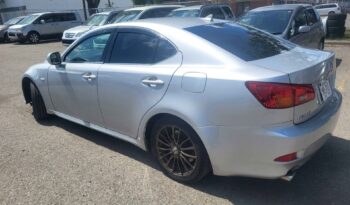 2006 Lexus is full