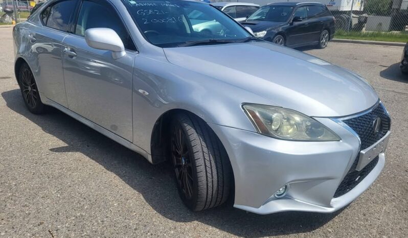 2006 Lexus is full