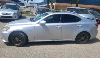 2006 Lexus is full