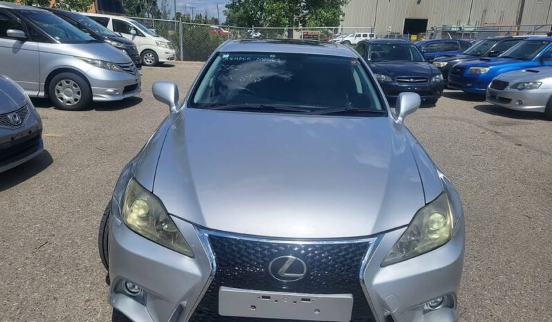 2006 Lexus is full