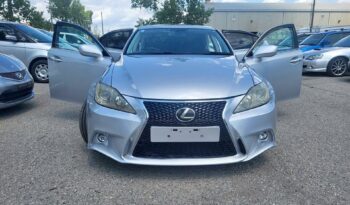 2006 Lexus is full