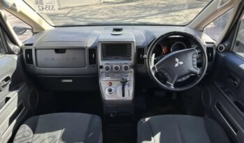 2007 Mitsubishi Delica D5 full