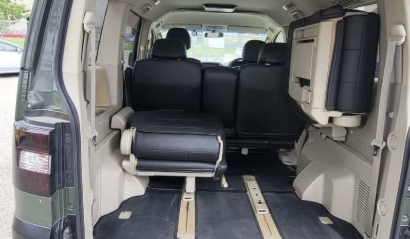 2007 Mitsubishi Delica D5 full