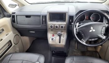 2007 Mitsubishi Delica D5 full