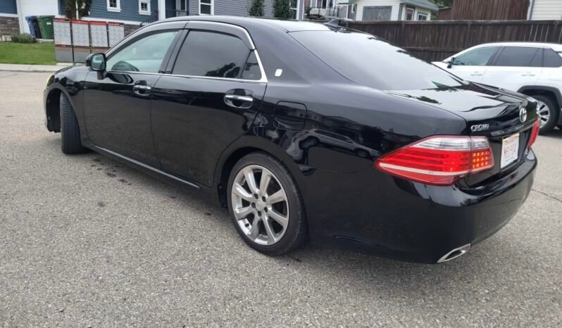 2010 Toyota Crown full